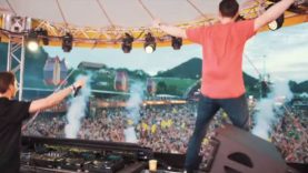 WHENEVER WHEREVER Vs. AIN´T NOBODY ELSE – Shakira Vs. Holl Rush